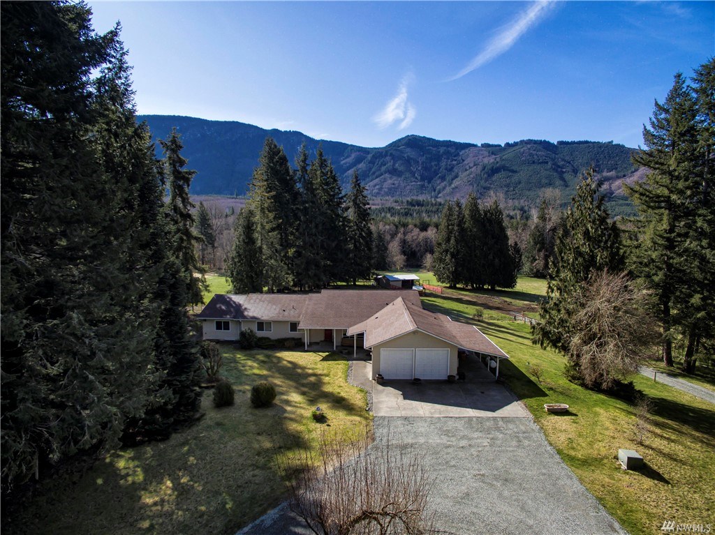 Uren Drone shot Mountain Valley Real Estate Residential